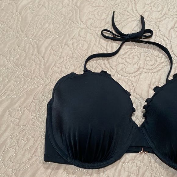 Black Bikini Top - Picture 3 of 8